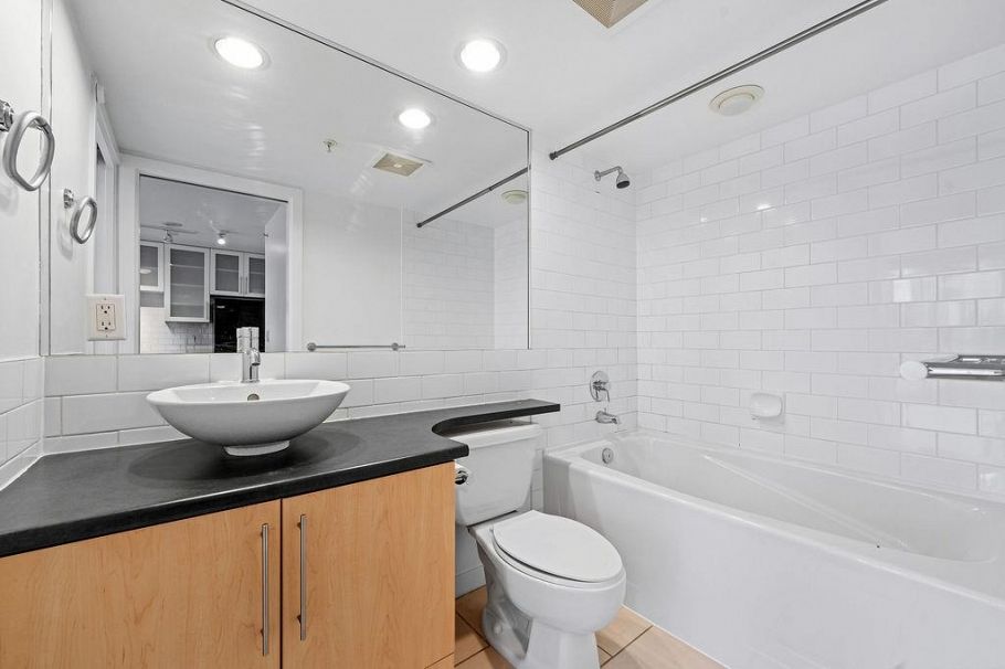 509 1225 Richards Street Vancouver, BC - 13