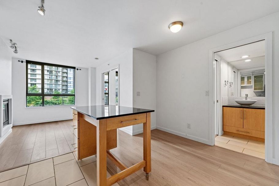 509 1225 Richards Street Vancouver, BC - 23