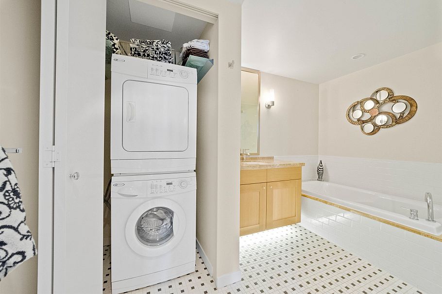 2001 821 Cambie Street Vancouver, BC - 11