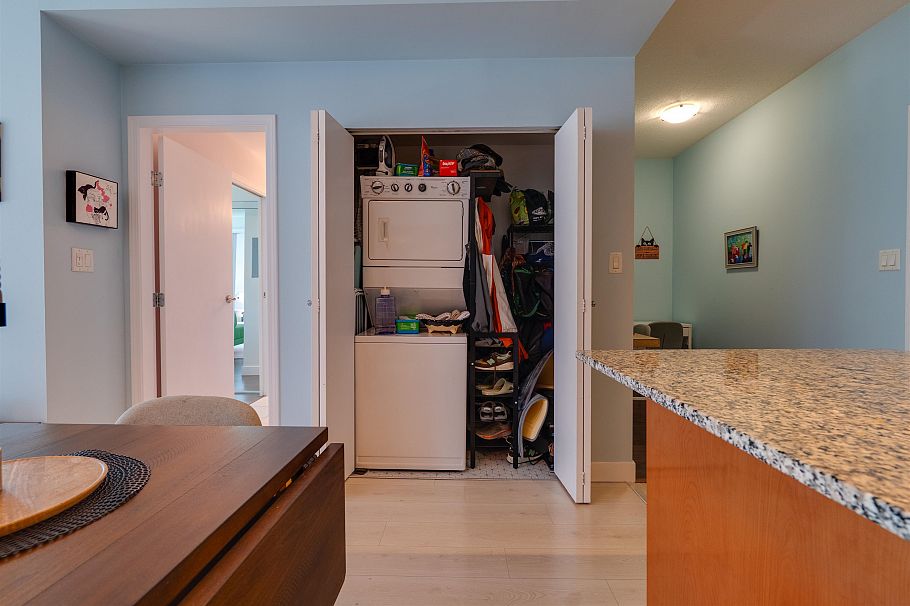 508 168 East Esplanade North Vancouver, BC - 23