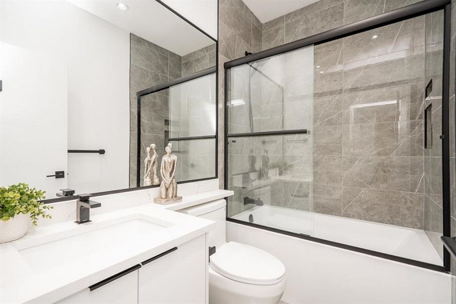 3846 Southwood Street Burnaby, BC - 24