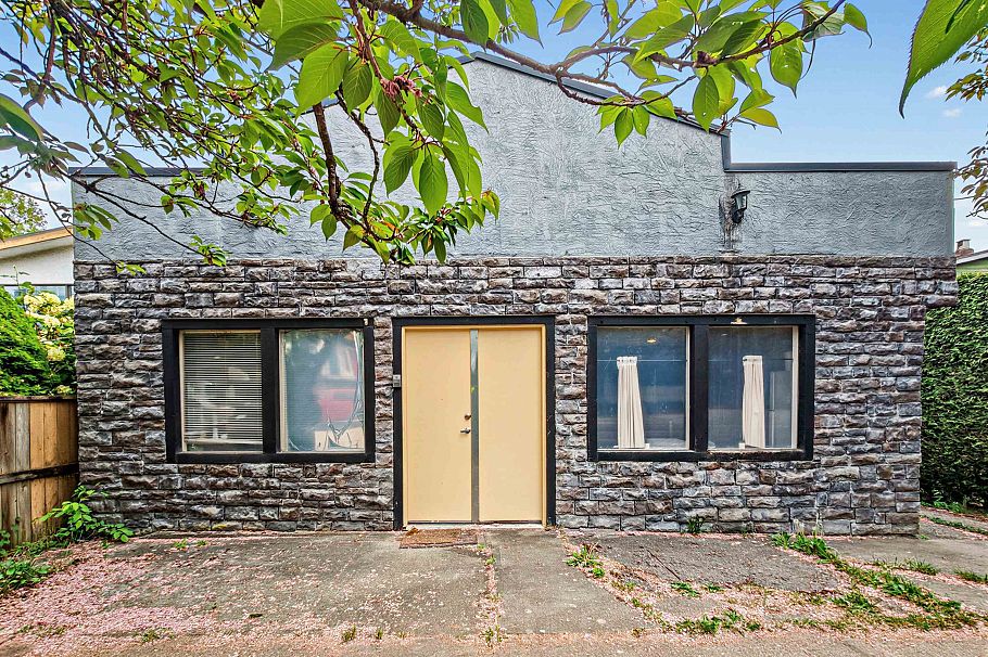 3628 Dunbar Street Vancouver, BC - 2
