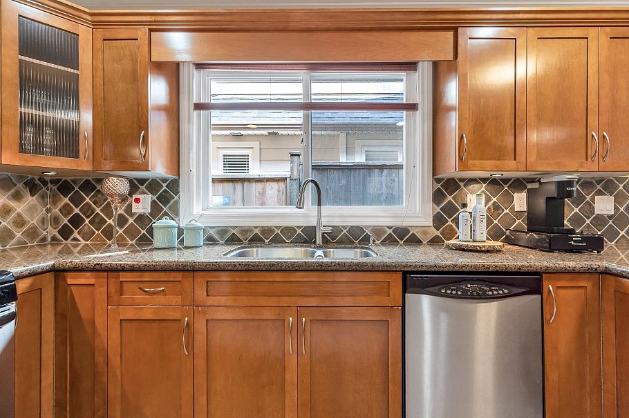 950 Seymour Boulevard North Vancouver, BC - 14