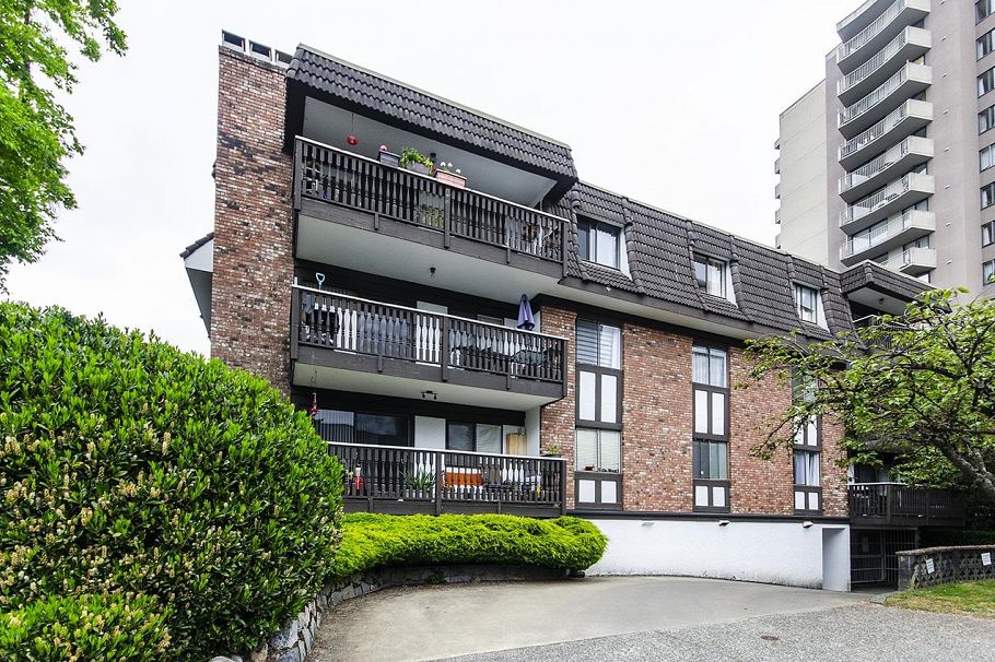 303 1610 Chesterfield Avenue North Vancouver, BC - 24