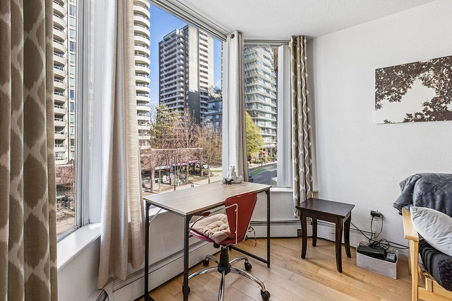 411 1330 Burrard Street Vancouver, BC - 14