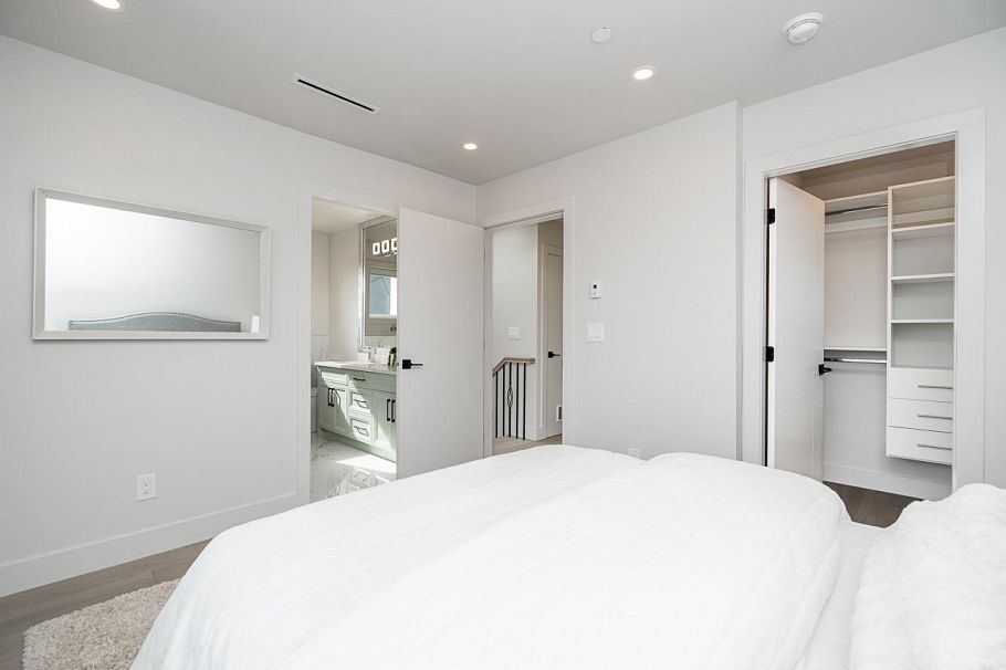 48 E 57th Avenue Vancouver, BC - 19