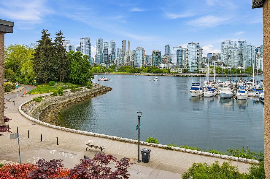 774 Millbank Vancouver, BC - 4
