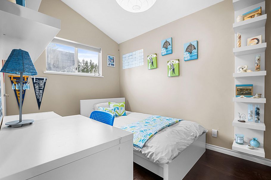 1140 W 20th Street North Vancouver, BC - 17
