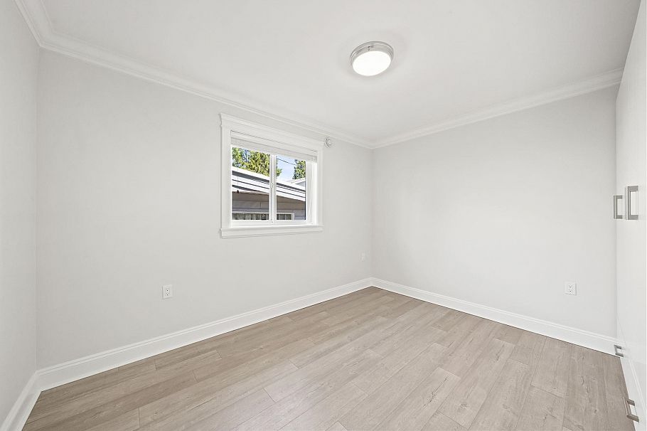 1720 Sutherland Avenue North Vancouver, BC - 26