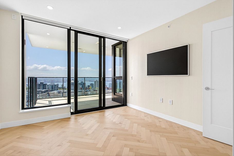 1203 135 E 13th Street North Vancouver, BC - 26