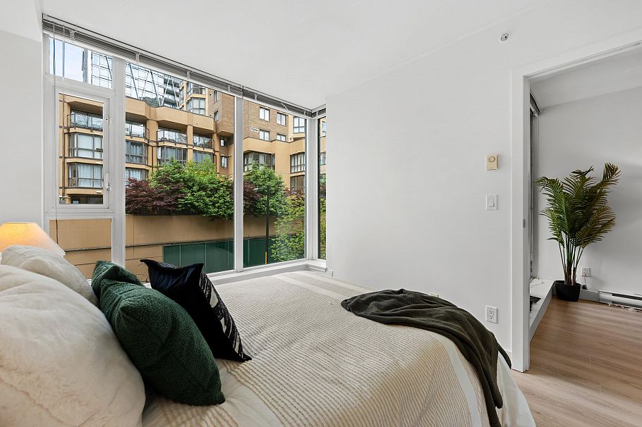 303 1133 Homer Street Vancouver, BC - 20