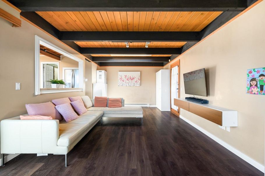 241 W Balmoral Road North Vancouver, BC - 11