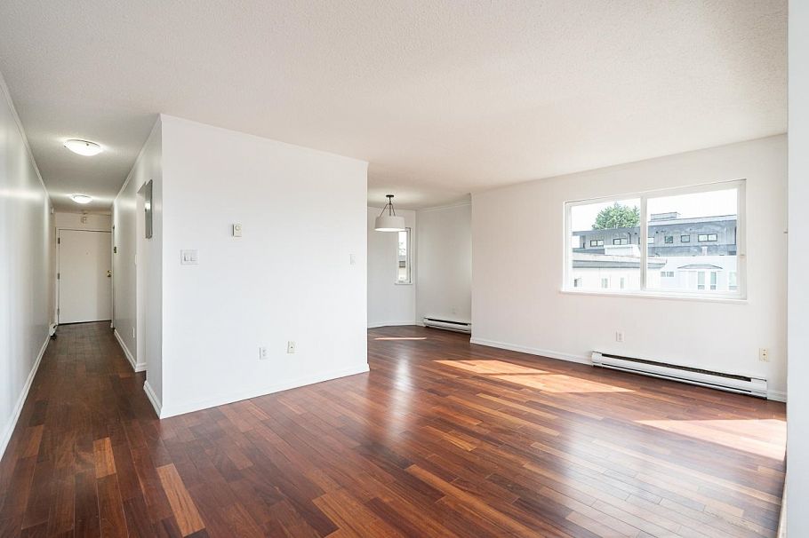 203 107 W 27th Street North Vancouver, BC - 17