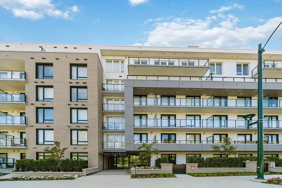 310 6859 Cambie Street Vancouver, BC - 2