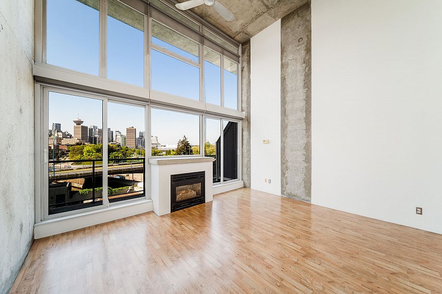 431 289 Alexander Street Vancouver, BC - 2