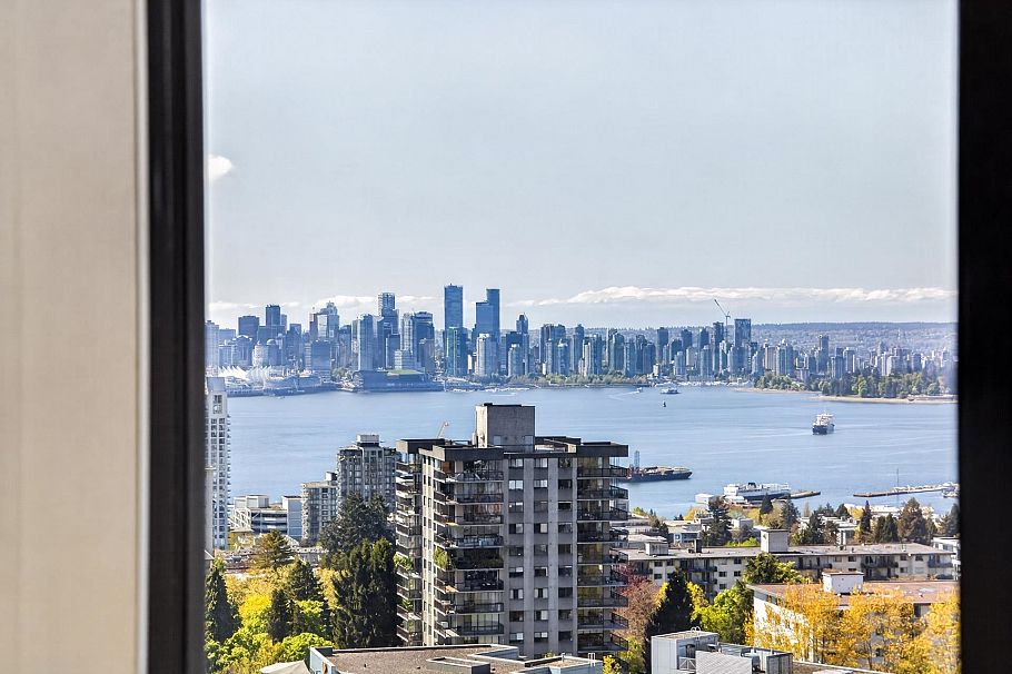 1203 135 E 13th Street North Vancouver, BC - 23