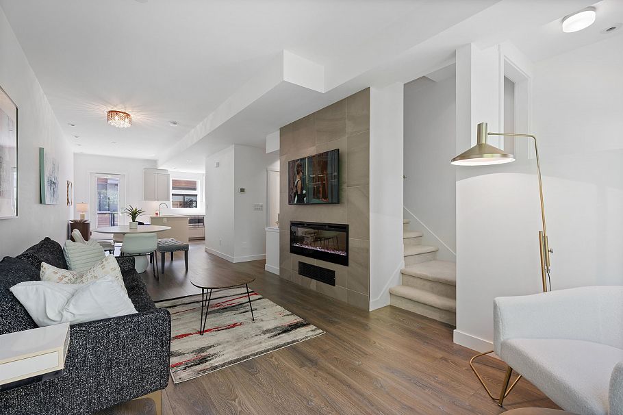 21 856 Orwell Street North Vancouver, BC - 9