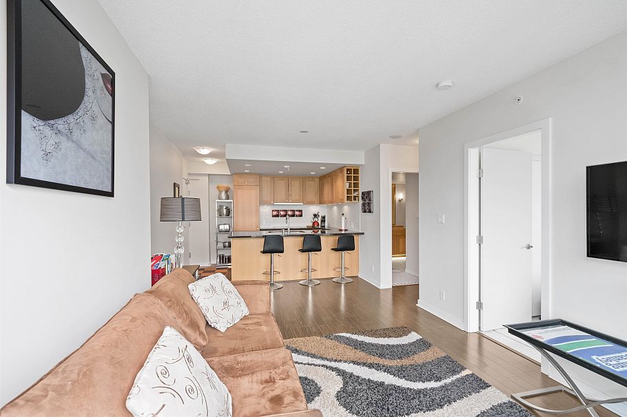 2001 821 Cambie Street Vancouver, BC - 4