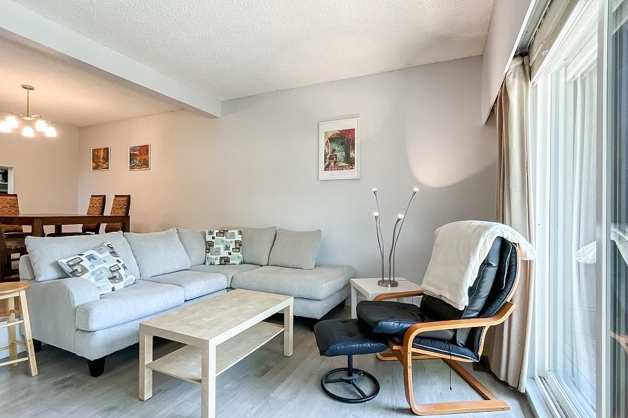 985 Old Lillooet Road North Vancouver, BC - 3