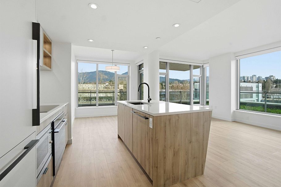 312 755 Harbourside Drive North Vancouver, BC - 15