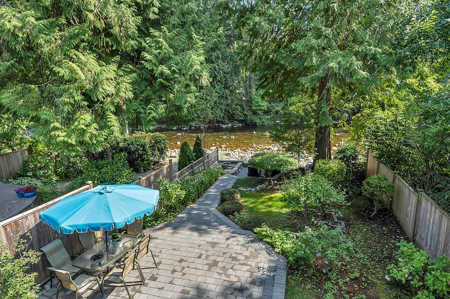 950 Seymour Boulevard North Vancouver, BC - 34