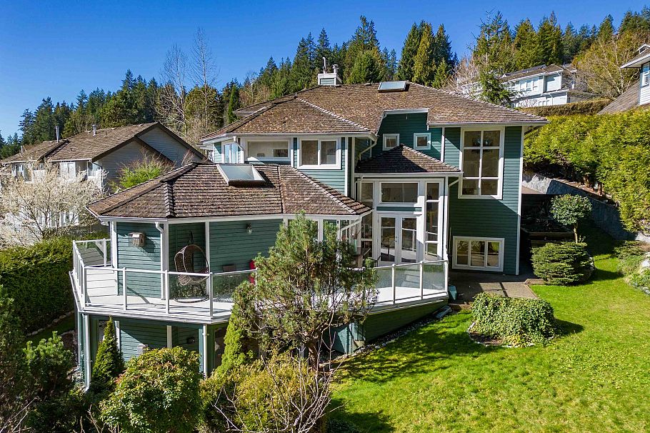 3866 Michener Way North Vancouver, BC - 4