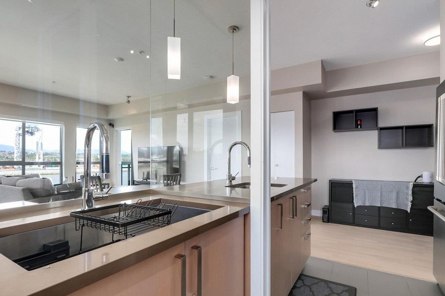 511 10033 River Drive Richmond, BC - 17