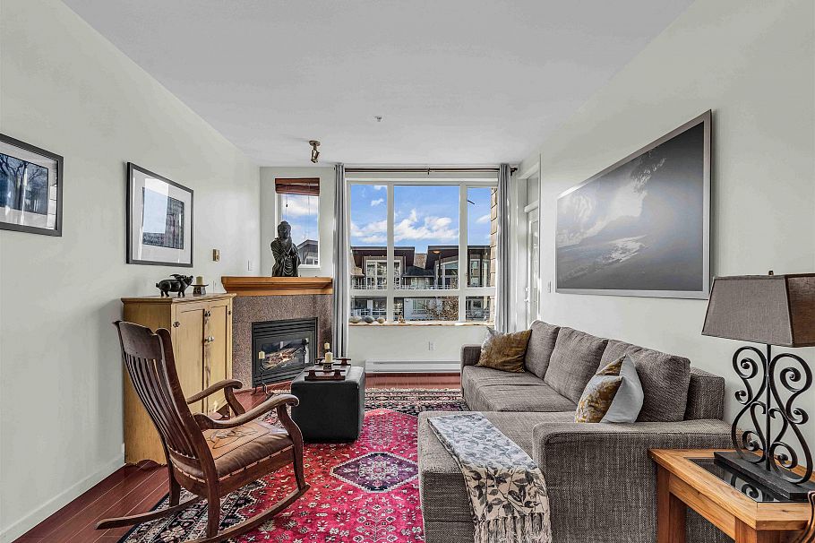 417 580 Raven Woods Drive North Vancouver, BC - 1