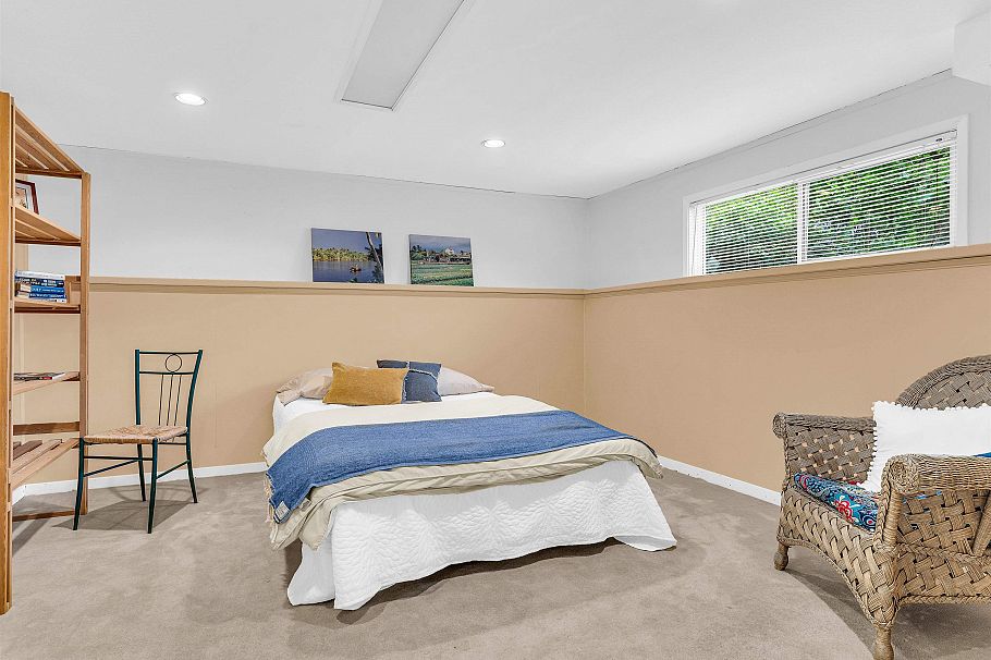 2578 E 15th Avenue Vancouver, BC - 27