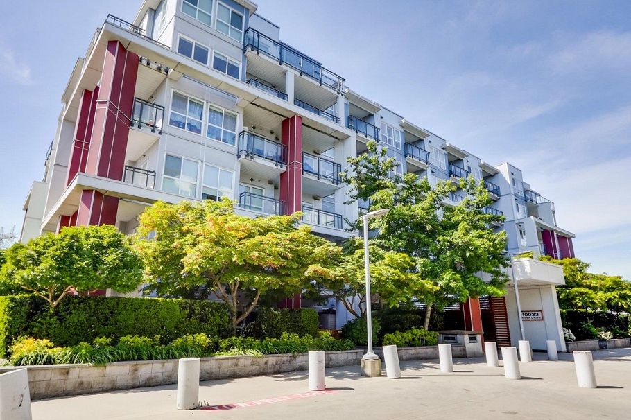 511 10033 River Drive Richmond, BC - 1