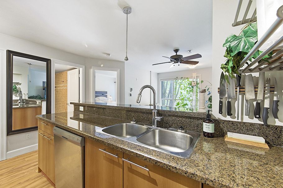 201 1718 Venables Street Vancouver, BC - 6