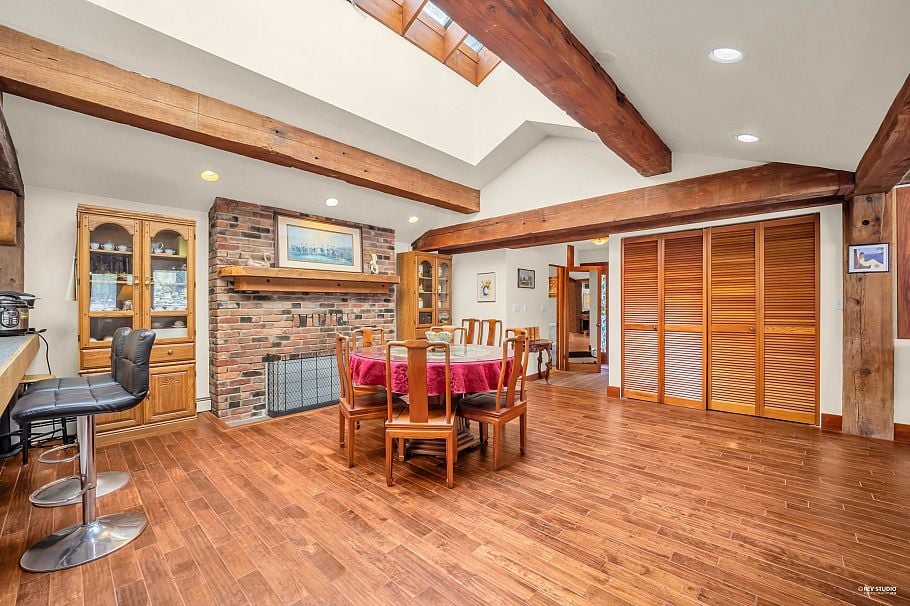 2136 Lockehaven Road North Vancouver, BC - 19
