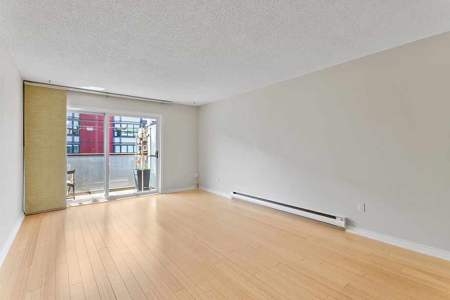 201 550 E 7th Avenue Vancouver, BC - 3