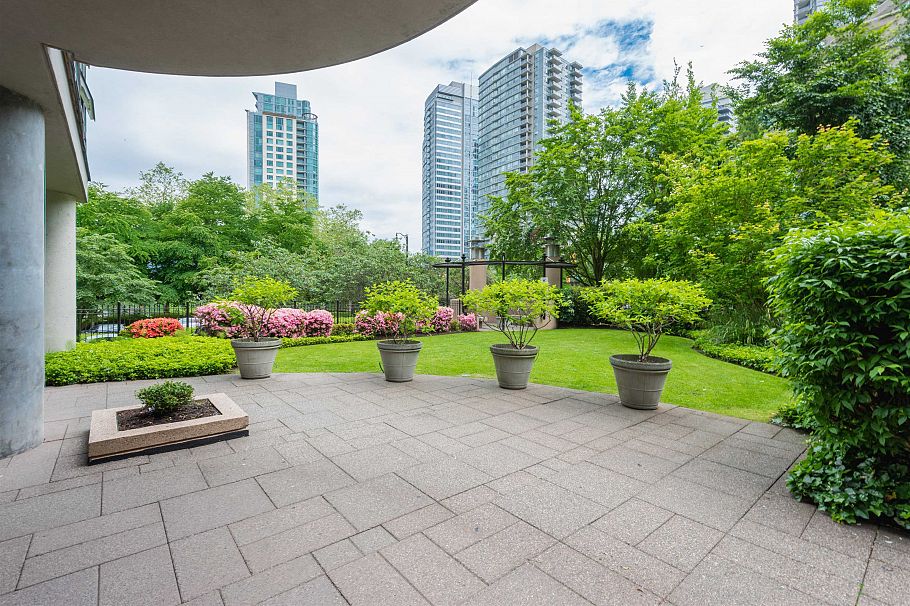 2302 555 Jervis Street Vancouver, BC - 17