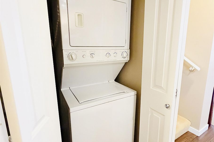 TH13 2089 Rosser Avenue Burnaby, BC - 8