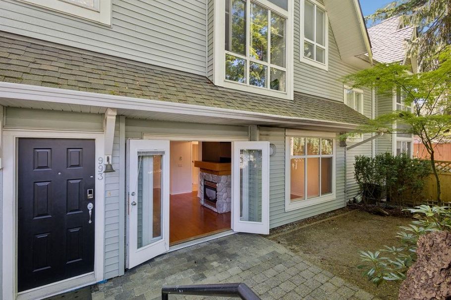 993 Lynn Valley Road North Vancouver, BC - 31