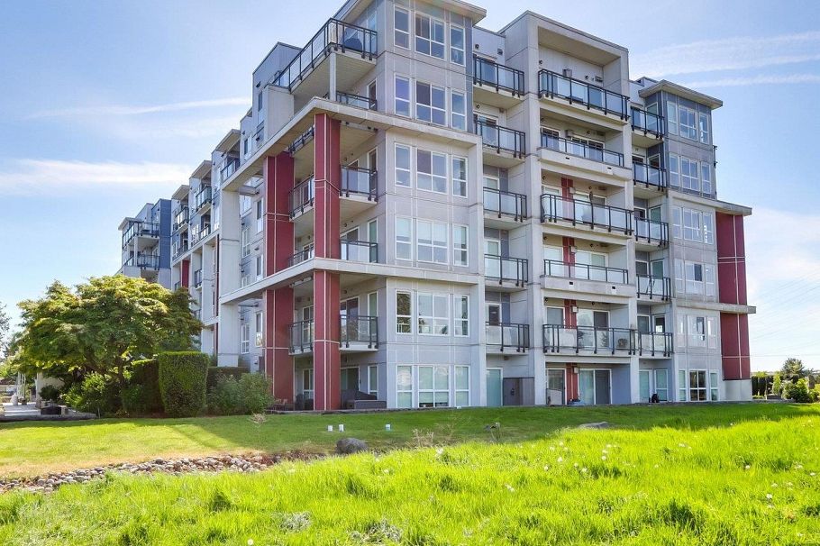 511 10033 River Drive Richmond, BC - 2