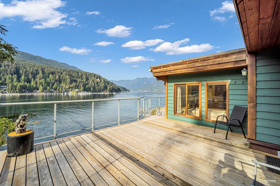 2136 Lockehaven Road North Vancouver, BC - 34