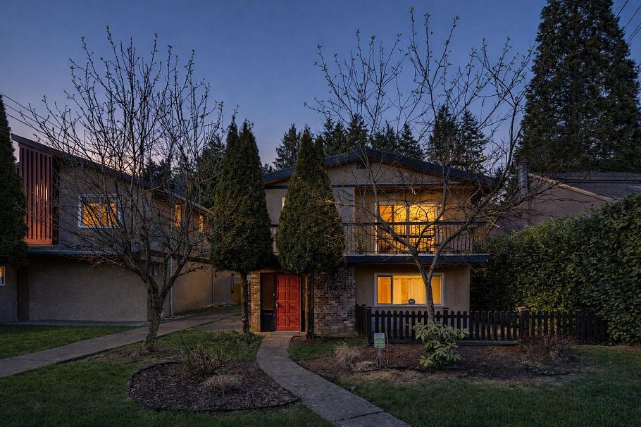 1564 Hope Road North Vancouver, BC - 40