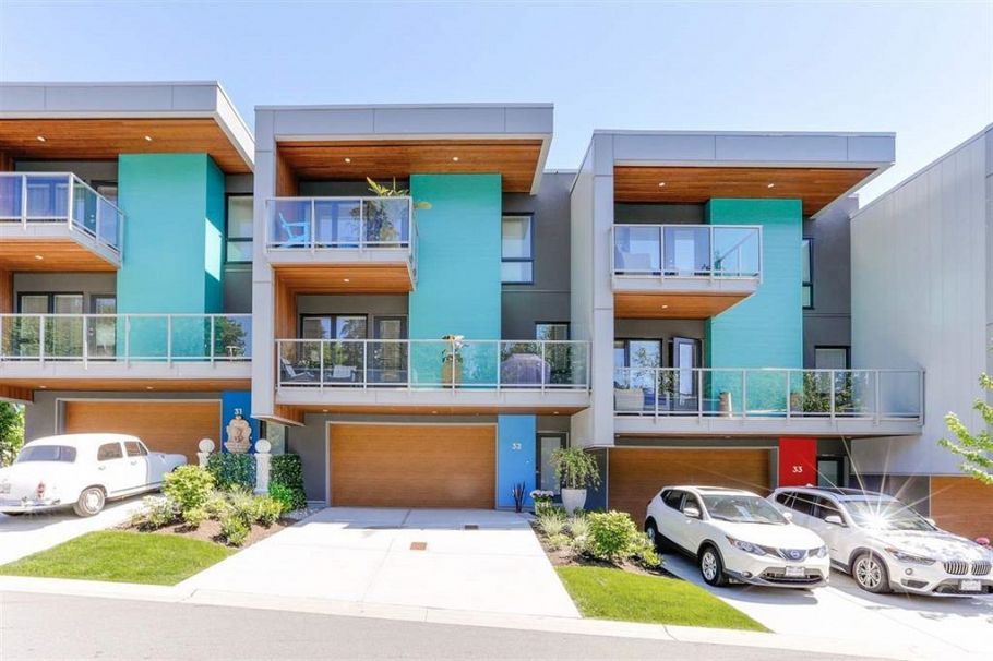 32 3595 Salal Drive North Vancouver, BC - 33