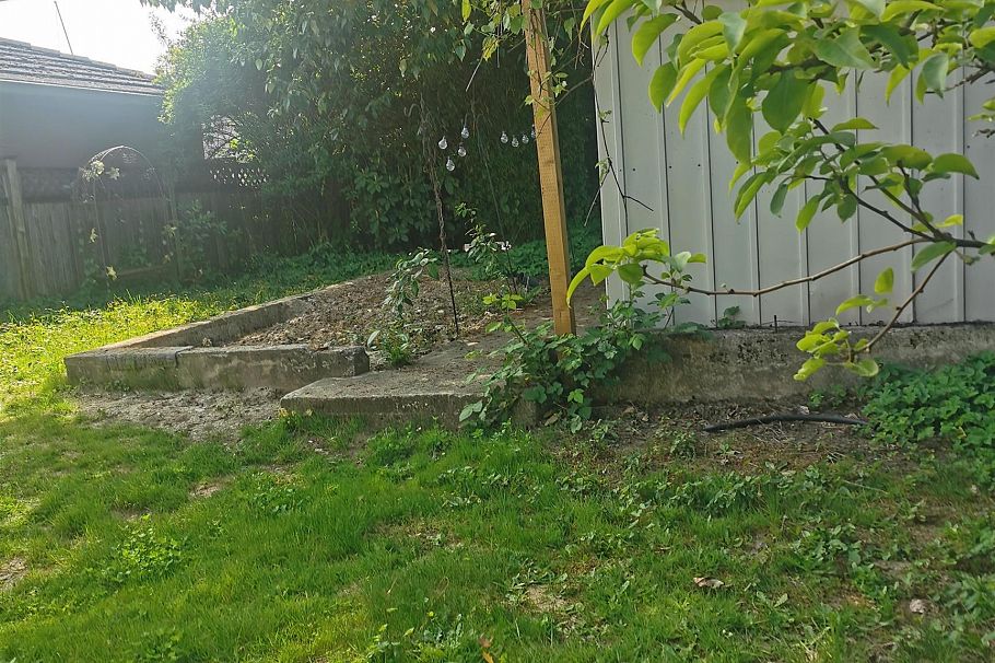 8067 French Street Vancouver, BC - 16