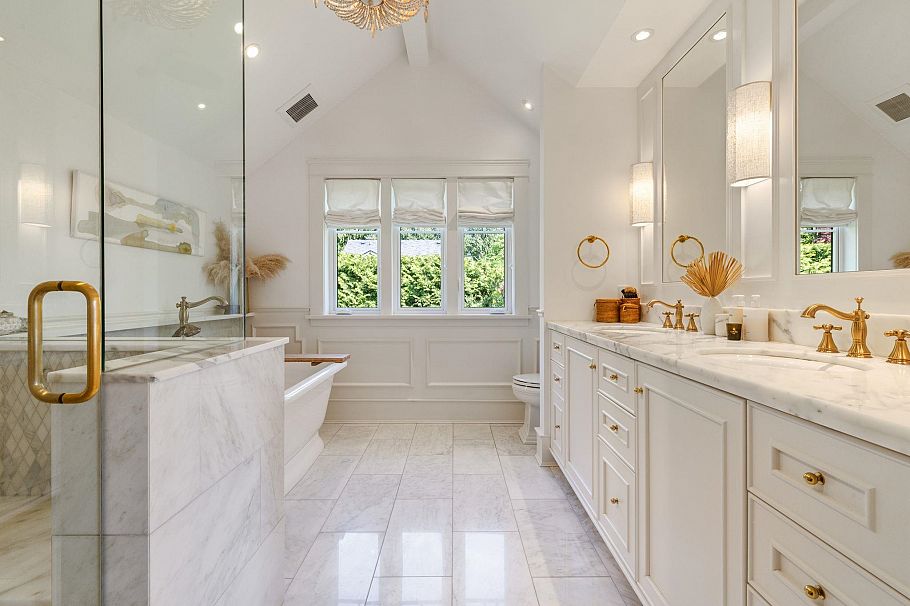 360 E Windsor Road North Vancouver, BC - 24