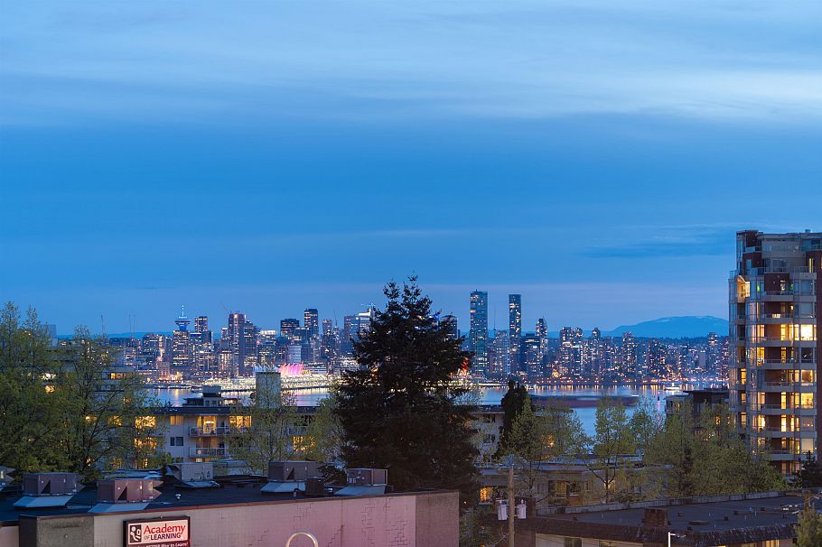 306 112 E 13th Street North Vancouver, BC - 15