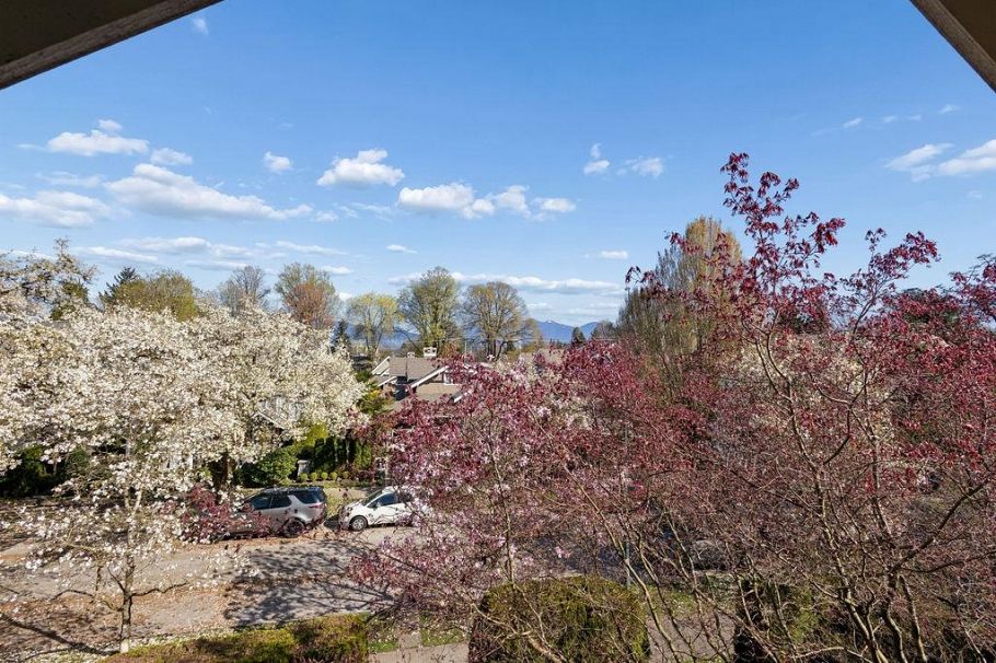 1956 W 14 Avenue Vancouver, BC - 24