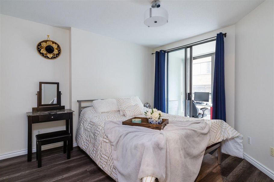 301 1189 Howe Street Vancouver, BC - 9