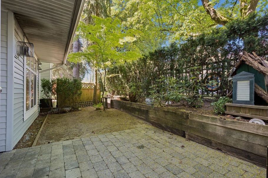 993 Lynn Valley Road North Vancouver, BC - 6