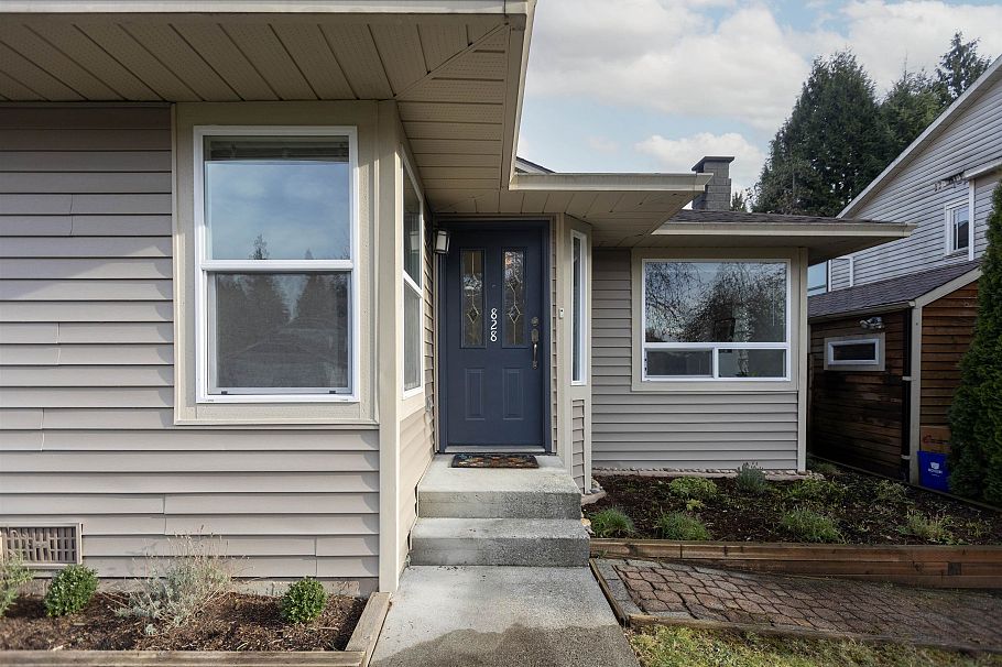 828 Nicolum Court North Vancouver, BC - 31