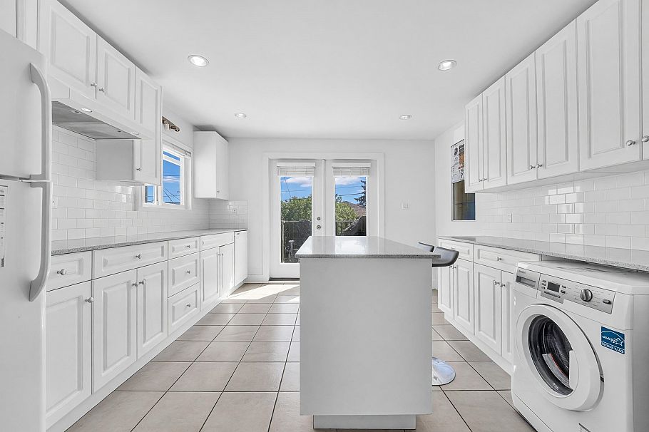1036 Nootka Street Vancouver, BC - 17