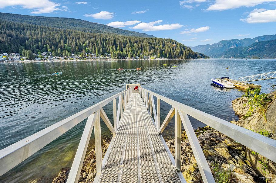 2136 Lockehaven Road North Vancouver, BC - 7