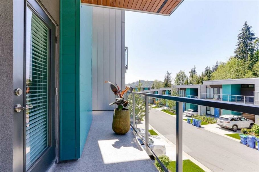 32 3595 Salal Drive North Vancouver, BC - 29